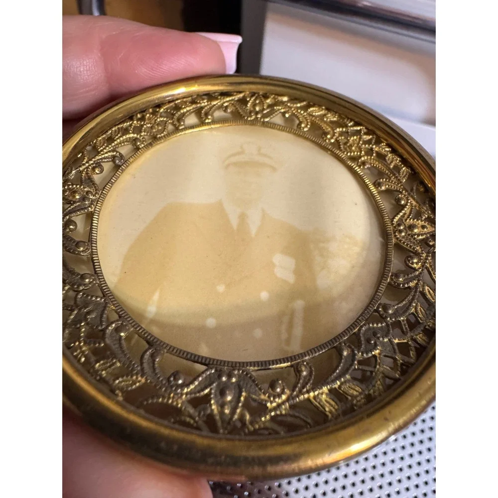 Vintage Round Brass Filigree Picture Frame Red Velvet Back Easel Stand 3.5 Inch